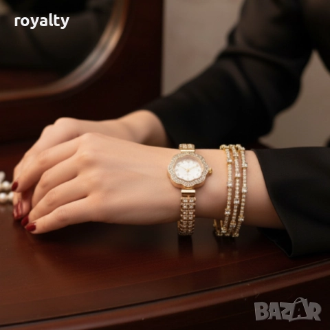 Елегантен дамски комплект – кварцов часовник с гривни в подаръчна кутия, снимка 3 - Бижутерийни комплекти - 52122177