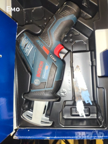 Малък саблен трион Bosch , снимка 2 - Други инструменти - 53269616