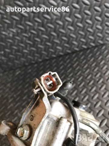 Корпус на филтър за гориво за Toyota Avensis 2.0 D4D (2009-2013) 23300-0R050, снимка 3 - Части - 54203170