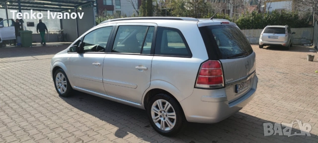 Opel Zafira B 1.9 CDTI, снимка 4 - Автомобили и джипове - 53716354