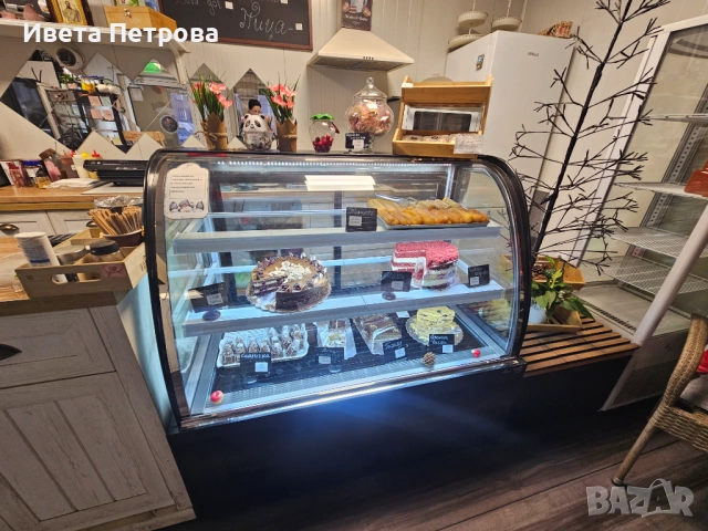 Хладилна витрина 