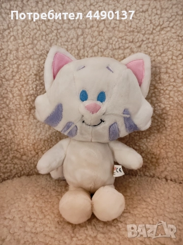 Сладко и меко чисто прано плюшено коте 