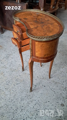 Шкаф с бъбрековидна форма , снимка 3 - Шкафове - 51975114