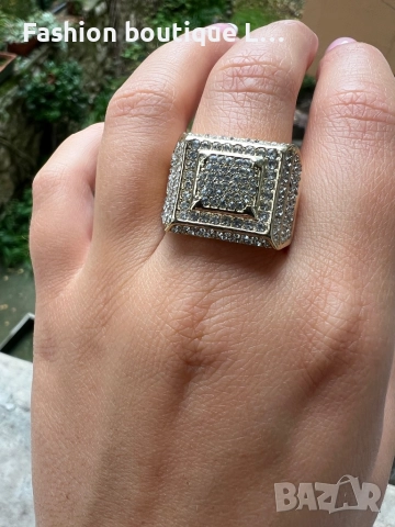 Голям златист пръстен с блестящи камъчета без нито едно липсващо! ❤️, снимка 5 - Пръстени - 52377764