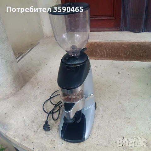 Професионална кафемелачка, снимка 3 - Кафе машини - 50456009