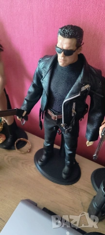 Премиум Екшън фигура на Арнолд Terminator800,30 см, снимка 9 - Колекции - 53680958