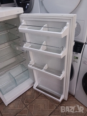 Хладилник охладител Liebherr 120 см. висок с две години гаранция!, снимка 3 - Хладилници - 53881559