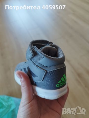 Бебешки обувки Adidas 20 номер , снимка 1 - Бебешки обувки - 45192377