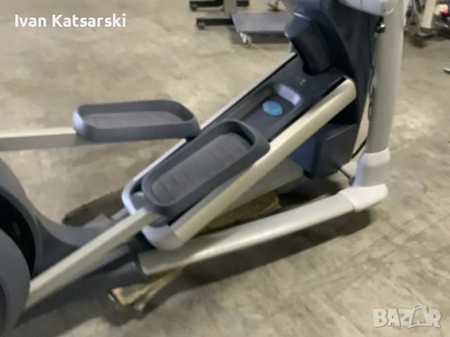 Професионален кростренажор Precor 885 P80 Crossramp Crosstrainer, снимка 2 - Фитнес уреди - 46707495