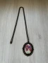 Продавам нов ръчно изработен медальон с дълга верижка, снимка 1