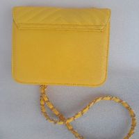 Жълта дамска чанта New Yorker, снимка 2 - Чанти - 45380943