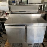 Хладилна маса, снимка 4 - Хладилни витрини и фризери - 45511843