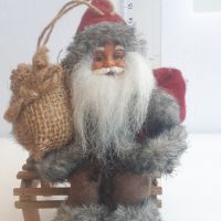 Дядо Коледа на пейка с подаръци, снимка 14 - Декорация за дома - 45082564