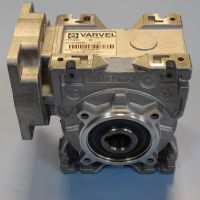 Редуктор червячен VARVEL FRT-G40 worm gear reducer 1:20, снимка 3 - Резервни части за машини - 45337567