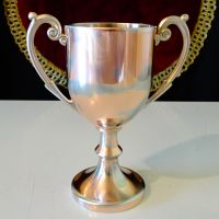 Метална чаша с две дръжки., снимка 1 - Антикварни и старинни предмети - 45204237
