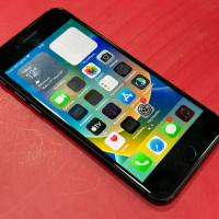 Apple iPhone 8 64GB 80% battery health, снимка 1 - Apple iPhone - 45043470