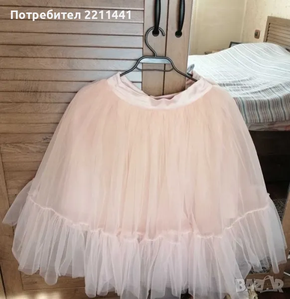 Официална пола от тюл, снимка 1