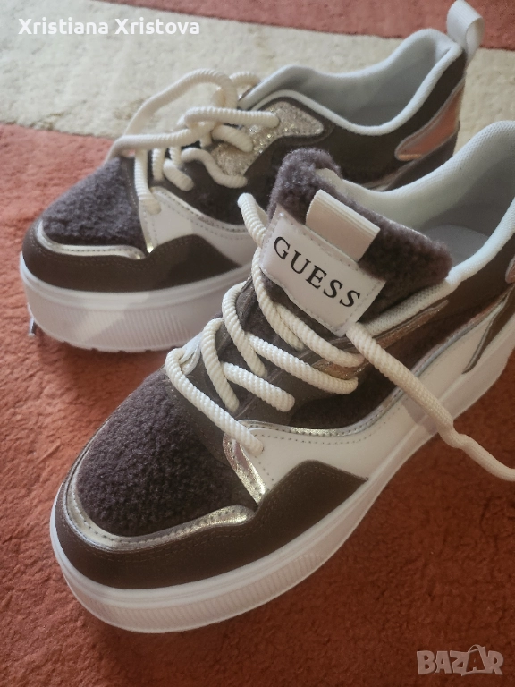 Дамски маратонки Guess, снимка 1