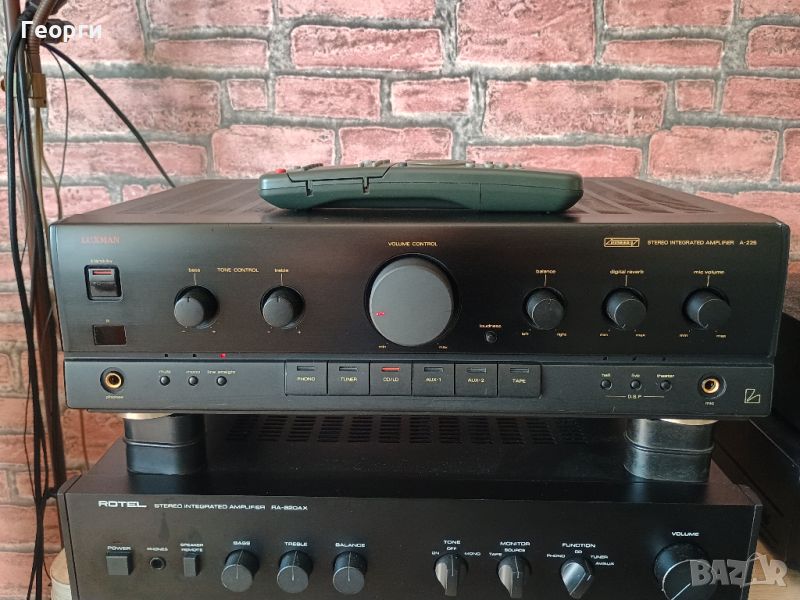 Luxman A-225 class AB transistored pre-main amplifier, снимка 1