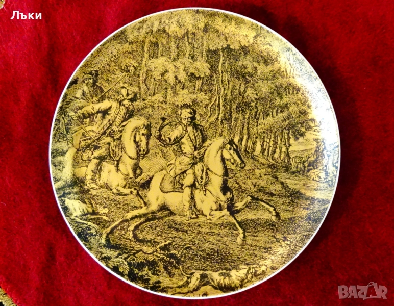 Златна порцеланова чиния Fürstenberg с ловна картина. , снимка 1