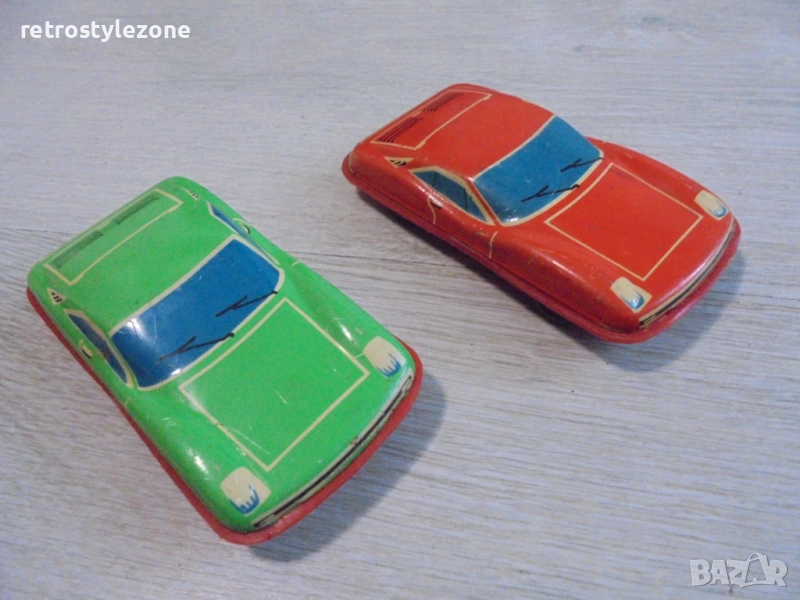 № 8339 Две стари руски играчки – автомобилчета Ретро руски играчки – метални автомобилчета от 70-те, снимка 1