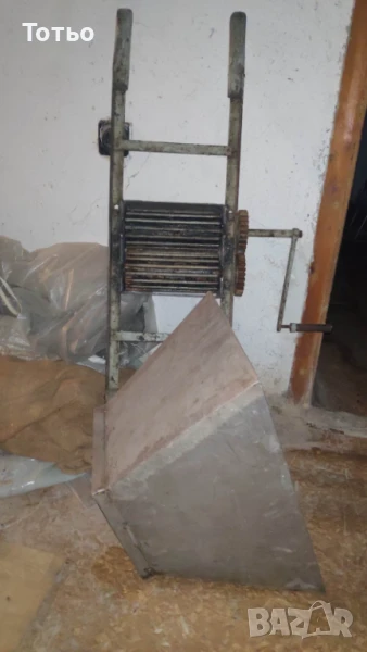 Мелачка за грозде ръчна 2 вала, снимка 1