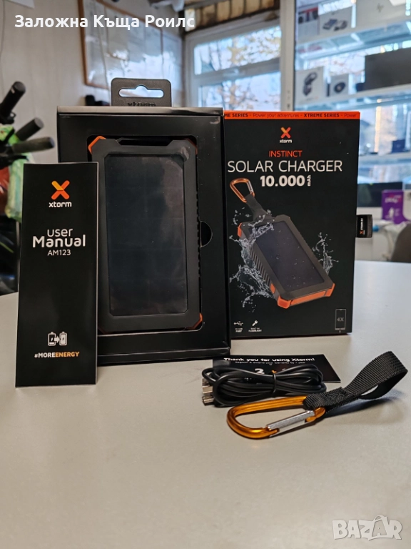 Соларна външна батерия с клетки SunPower® - A-solar Xtorm AM123 Solar Charger Instinct 10000, снимка 1