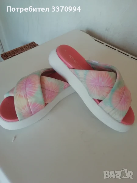 Уникални чехли на марката Toms, снимка 1