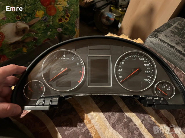 Километражно табло Ауди А4 B6, снимка 2 - Части - 53469147