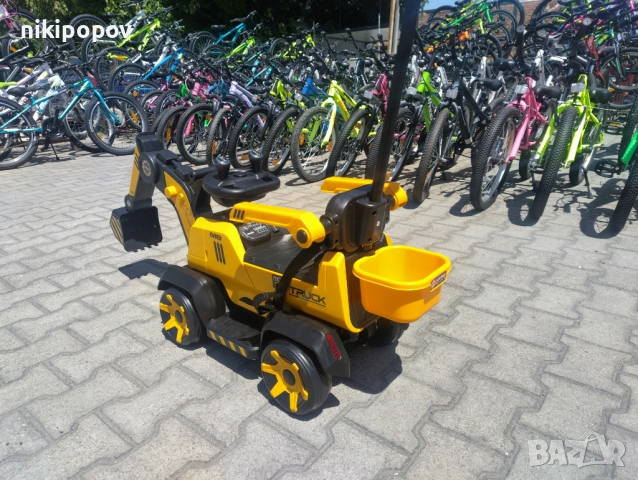 US Акумулаторен детски багер BUMBLEBEE, снимка 5 - Детски велосипеди, триколки и коли - 53569142