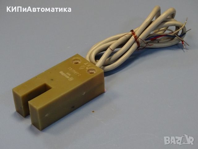 Индуктивен датчик DDR RFT Ursaflop 2.2702/01 proximity sensor slotted initiator, снимка 1 - Резервни части за машини - 46086656