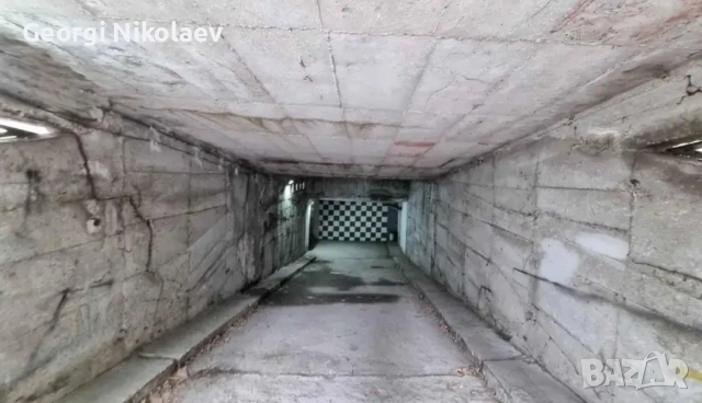 Гараж под наем до Стомотологията в Русе, снимка 3 - Гаражи и паркоместа - 53131015