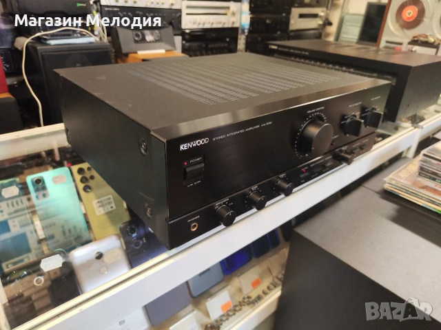 Страхотен стерео усилвател Kenwood KA-7010 Две по 155 вата на 4 ома. В отлично техническо и визуално, снимка 6 - Ресийвъри, усилватели, смесителни пултове - 51181629