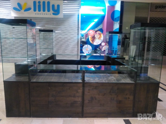 Продавам търговско обзавеждане (щандове, витрини, оборудване) за магазин, снимка 3 - Оборудване за магазин - 53720359