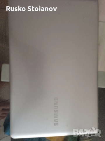 Samsung NP300e5v, снимка 4 - Лаптопи за дома - 51808206