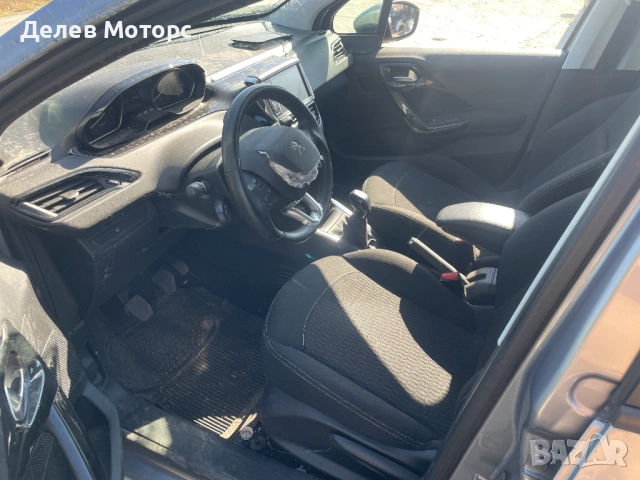 Пежо 208 1.2 VTi, двигател HMR, 82 кс., ск. kутия BVM 5 ск., 2019 г., 29 000 км., Peugeot 208, снимка 8 - Автомобили и джипове - 51784036