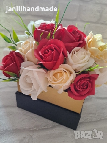 Луксозна завършена кутия с цветя, снимка 4 - Изкуствени цветя - 52151852
