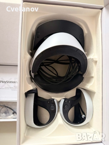 PLAYSTATION VR2 за PS5 с два контролера, снимка 3 - PlayStation конзоли - 53723139