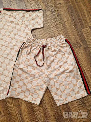 Мъжка екип къси панталони и тениска GUCCI
Размери М, L , XL , 2XL , снимка 3 - Спортни дрехи, екипи - 50661099