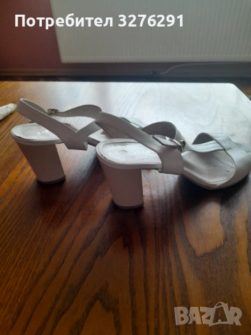 Бели сандали р.40 , снимка 3 - Сандали - 54261374