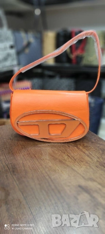 чанти diesel, снимка 2 - Чанти - 51444206