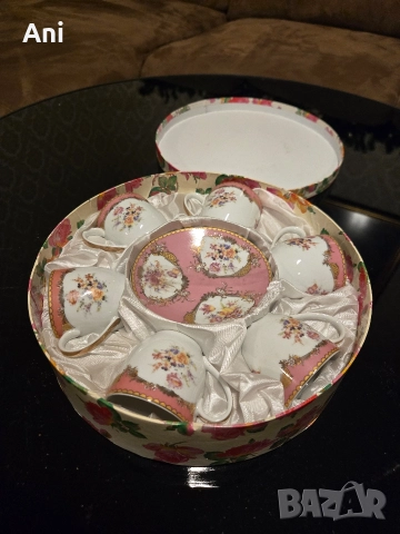 Розов сервиз за кафе от ЯПОНСКИ ПОРЦЕЛАН