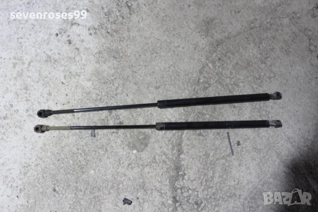 Амортисьор заден капак Рено Меган Сценик 1998 1.6i Renault Megane Scenic ляв десен 