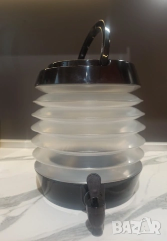 Сгъваем диспенсър с канелка