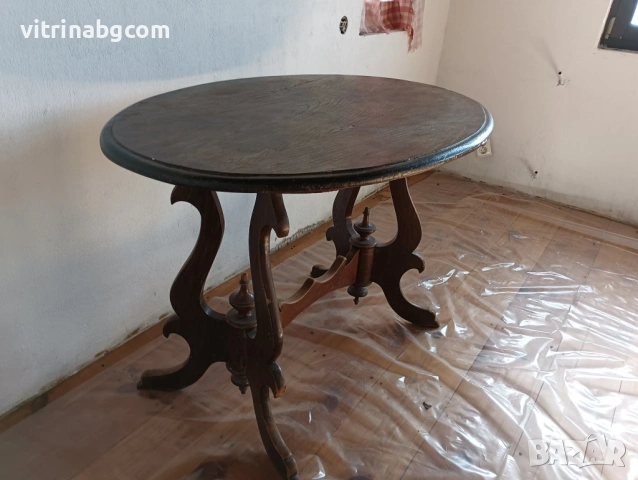 Ретро маси от масив и естествен фурнир – Виенски стил / Чипъндейл