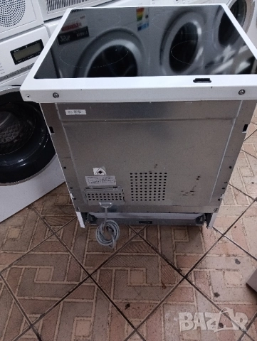 Свободно стояща печка с керамичен плот VOSS Electrolux 2 години Гаранция!, снимка 3 - Печки, фурни - 52059084