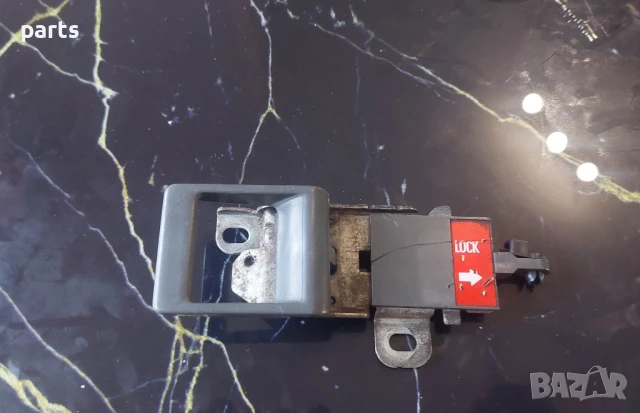 Вътрешна Дръжка Задна Врата Мицубиши Паджеро, снимка 2 - Части - 50970412