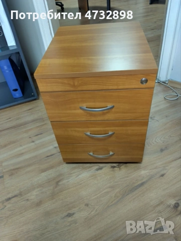 Офис оборудване - столове, бюра, контейнери, маси, снимка 4 - Бюра - 53414028