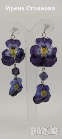 Обеци с естествен цвят на градински теменужки. Необичайно и стилно допълнение към вашия тоалет.
, снимка 10 - Обеци - 50501588