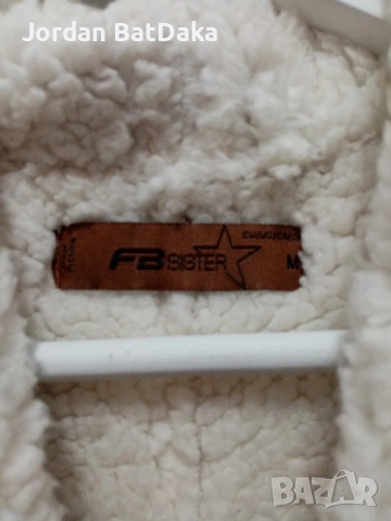 Дамски елек М#, снимка 3 - Якета - 53627893